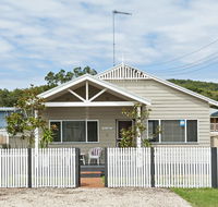 Harry's House - Accommodation Newcastle