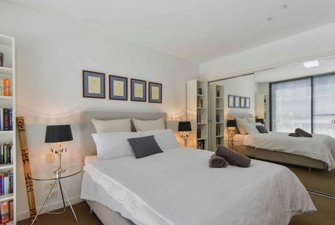 HAZEL Chapel St Socialite. Pool, Spa & Gym - Accommodation Newcastle 2