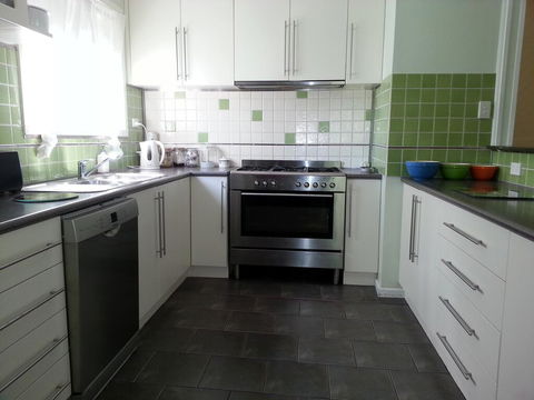 HEALESVILLE GETAWAY - Accommodation Newcastle 2