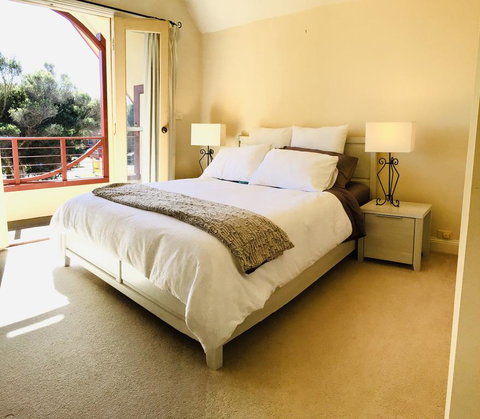 Heart Of Geelong Entire Townhouse Sleeps 8 - Accommodation Newcastle 1
