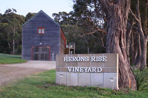 Herons Rise Vineyard Accommodation - Accommodation Newcastle 0