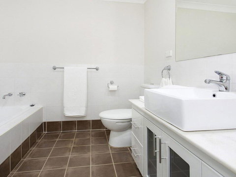 Hidden Gem On Manning - Great Location Opposite Surf Beach - Accommodation Newcastle 2