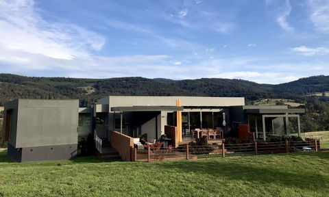 Highland Getaway - Accommodation Newcastle 1