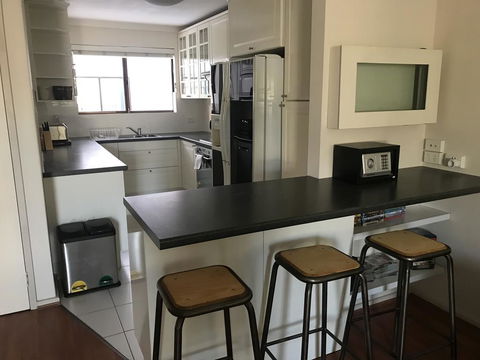 Hillarys Family Holiday Home - Accommodation Newcastle 0