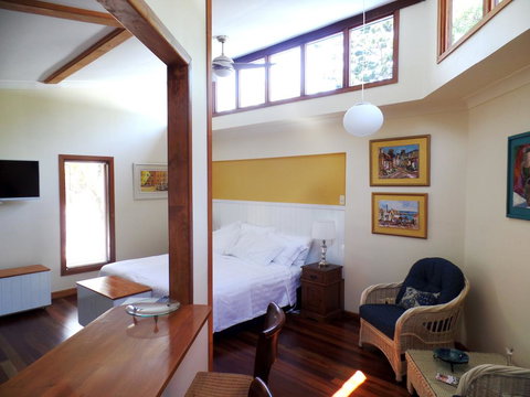 Hilltop B&B - Accommodation Newcastle 1
