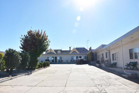 Hillview Motel - Accommodation Newcastle 0