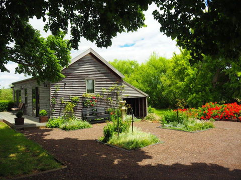 Historic Timboon House Stables & Gardens - Accommodation Newcastle 1