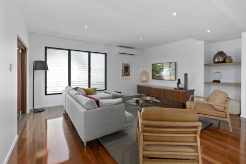 Holiday Hideaway, Sunshine Beach - Accommodation Newcastle 3