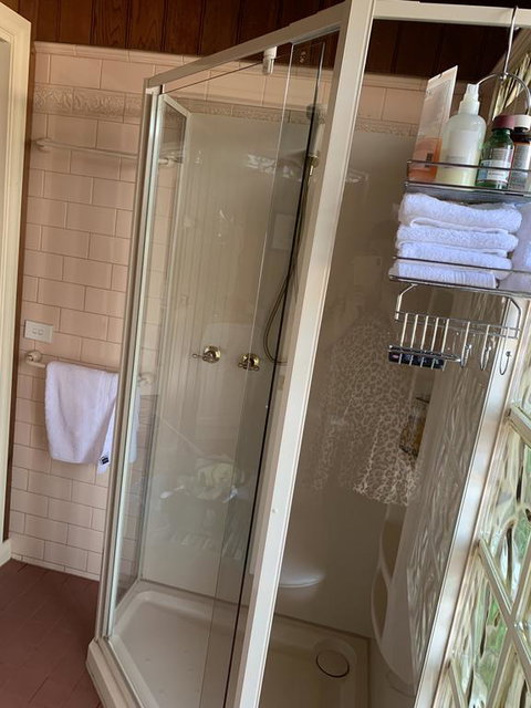 Holly Cottage - Accommodation Newcastle 2