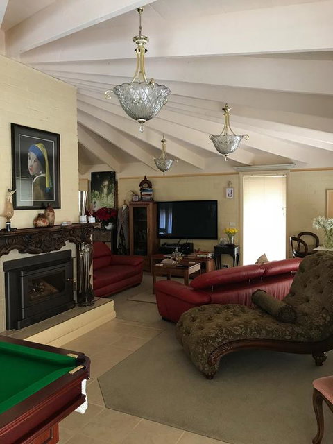 Holly Cottage - Accommodation Newcastle 3