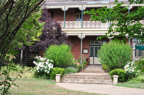 Holmhurst Guest House - Accommodation Newcastle 2