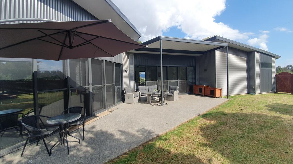 Mudgegonga VIC Accommodation Newcastle