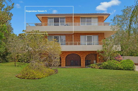 HOPEVIEW HAVEN 5 - DUNBOGAN ACCOMODATiON - Accommodation Newcastle 0