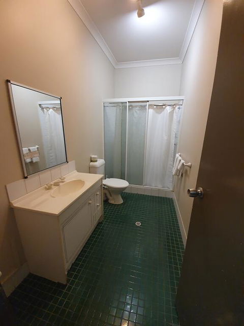 Hotel Allen - Accommodation Newcastle 3