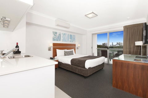 Hotel Chino - Accommodation Newcastle 0