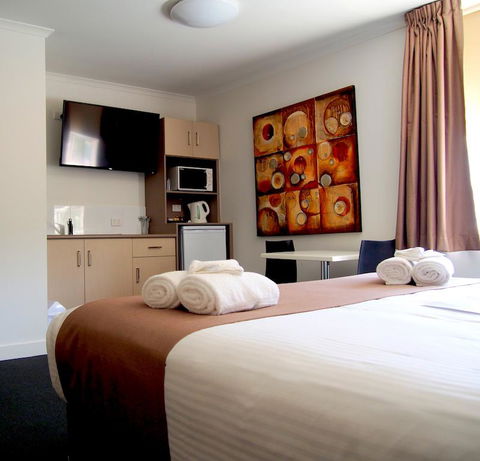 Hotel Gracelands - Accommodation Newcastle 3
