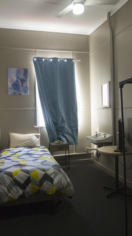 Hotel Kerwick - Accommodation Newcastle 3