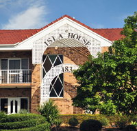 Isla House Greenslopes - Accommodation Newcastle