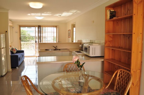 Isla House PA - Accommodation Newcastle 3
