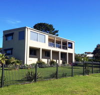 Island Getaway - Accommodation Newcastle