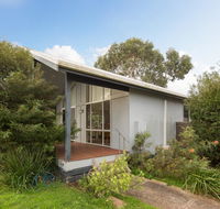 Island Villa - Accommodation Newcastle