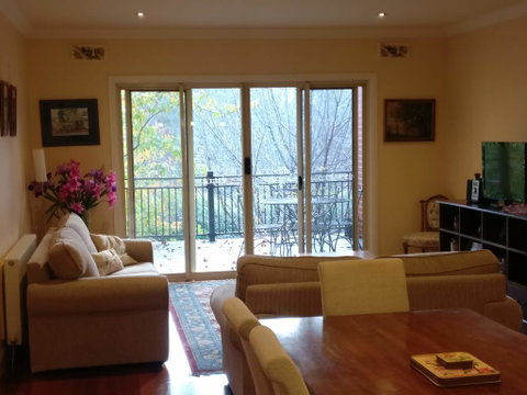 Johnstone Terrace - Accommodation Newcastle 3