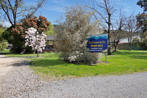 Kalamunda 6 - On The Rail Trail - Accommodation Newcastle 0