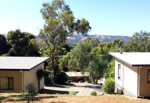 Karawatha Cottages B&B - Accommodation Newcastle 1