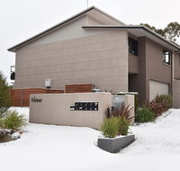 Khione 1 - Modern  spacious with views towards Lake Jindabyne  the mountains beyond - Accommodation Newcastle