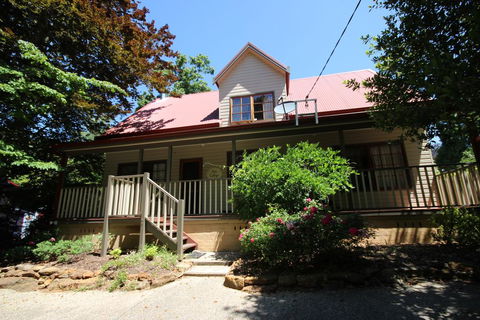 Kiah Cottage - Accommodation Newcastle 0