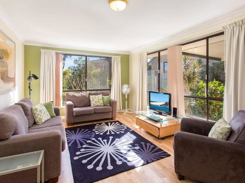 Kick Back On Karlowan - Accommodation Newcastle 2