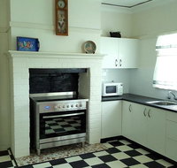 King Cottage - Accommodation Newcastle