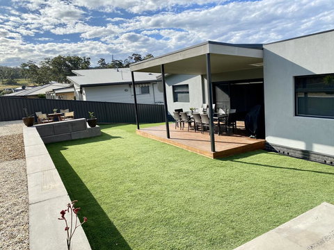 Kingfisher Retreat @ Eden Cove - Accommodation Newcastle 2