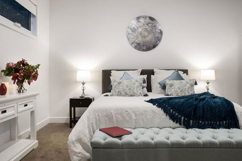 Kings Cottage - Accommodation Newcastle 3