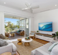 KINGY BEACH HOUSE  162 - Accommodation Newcastle