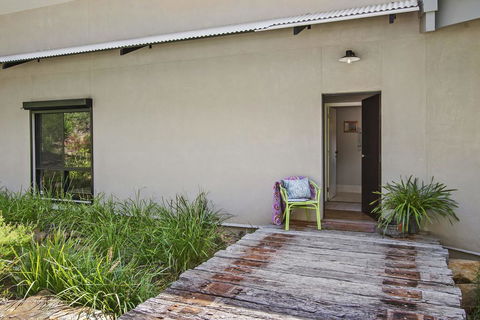 KOALA GULLY - Accommodation Newcastle 1