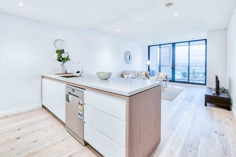 KOZYGURU FORTITUDE VALLEY HIGH LEVEL 2 BED APT + FREE PARKING QFV179-2612 - Accommodation Newcastle 1