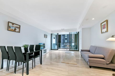 KOZYGURU HAYMARKET SYDNEY CITY VIEW 2 BED STUNNING APT NHA178-1206 - Accommodation Newcastle 3