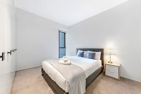 KOZYGURU HAYMARKET SYDNEY CITY VIEW 2 BED STUNNING APT NHA178-1206 - Accommodation Newcastle 2