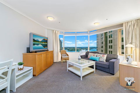 KOZYGURU THE ROCKS HARBOUR BRIDGE VIEW 1 BED APT SWIMMING POOL NTR098 - Accommodation Newcastle 0