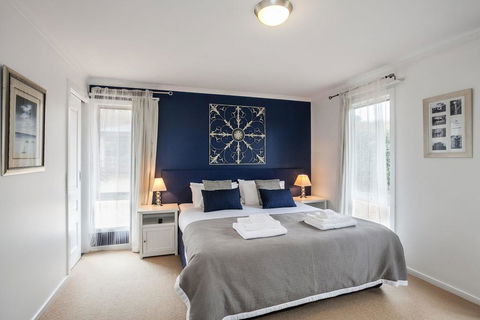 Kuca Slate - Accommodation Newcastle 0