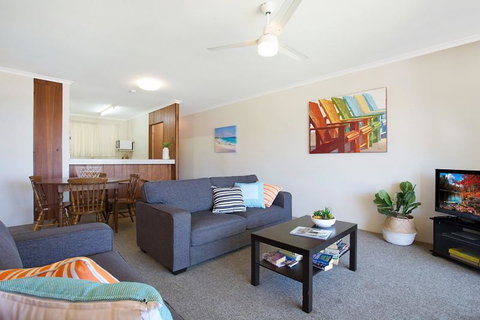 Kurrawa Lodge - Accommodation Newcastle 2