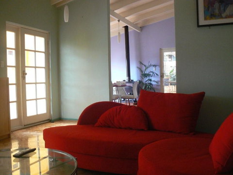 La Cote D Or - Mediterranean Cottage - Accommodation Newcastle 3