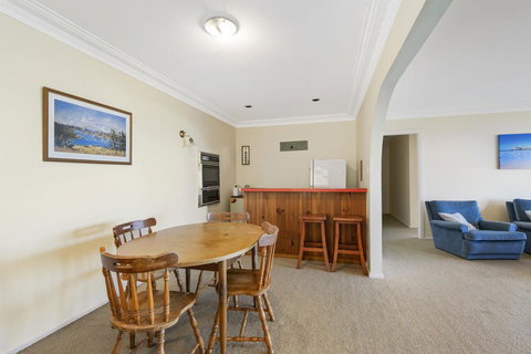 La Mer, 19 Dulconghi Street - Accommodation Newcastle 2