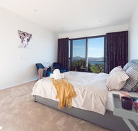 La vie Luxury Bay view - Accommodation Newcastle
