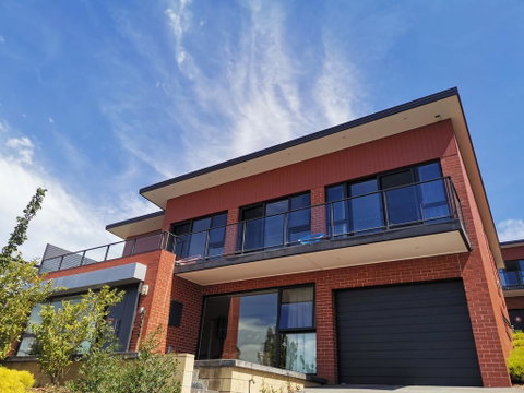 La Vie Luxury Bay View - Accommodation Newcastle 2