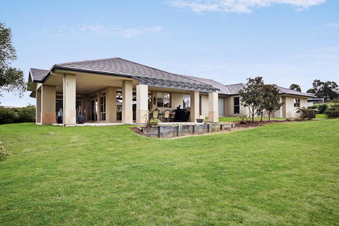 La Vita - Accommodation Newcastle 0