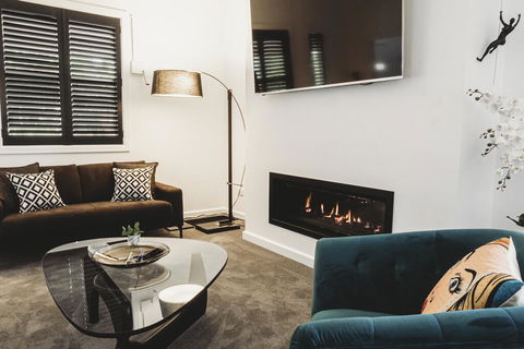 Lacroix - Accommodation Newcastle 3