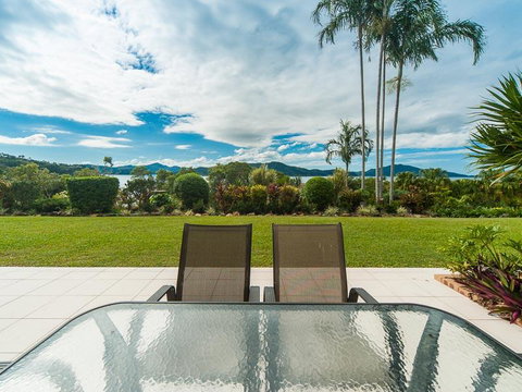 Lagoon 003 - Accommodation Newcastle 1