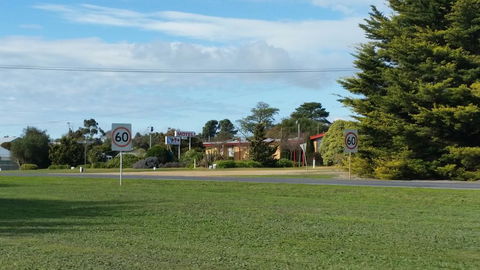 Lake Bolac Motel - Accommodation Newcastle 0